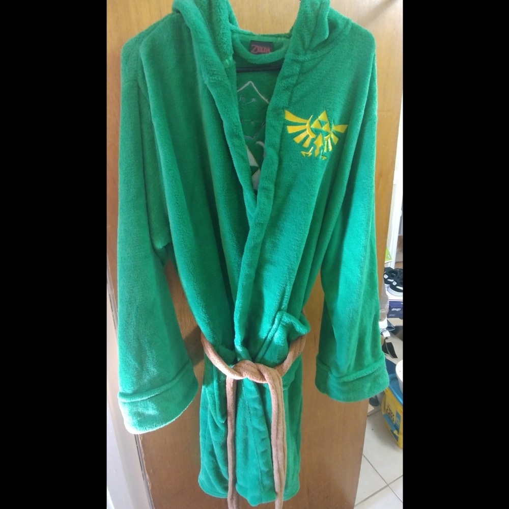 Nintendo Zelda robe